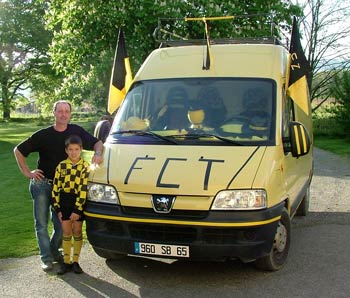 the trie supporters bus